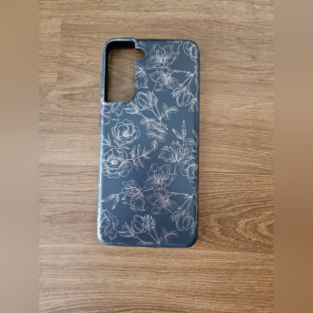 Velvet Caviar S21 Case